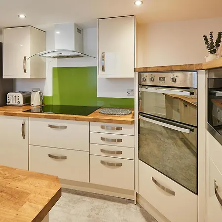 Sundowner Scarborough