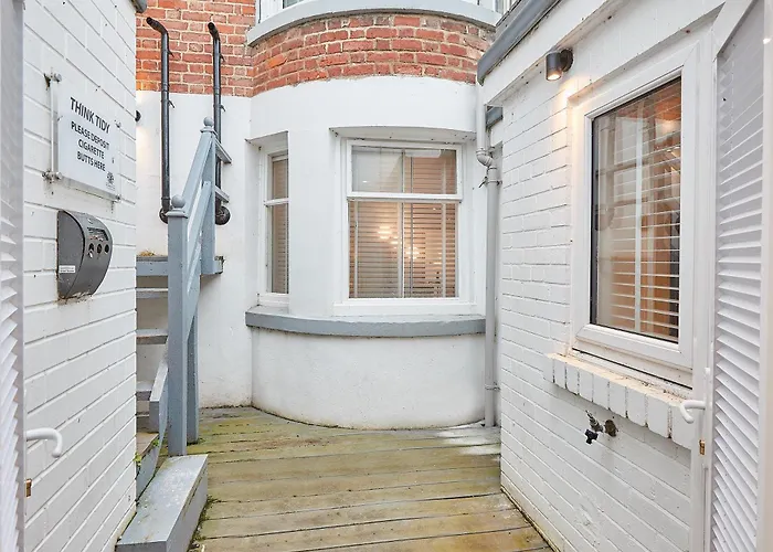 Sundowner * Scarborough